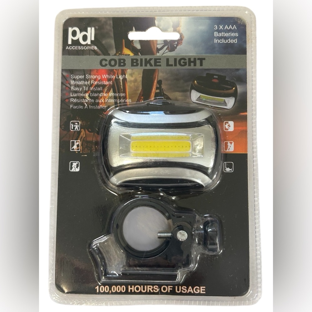 COB BIKE LIGHT NEW BATTERIES INCLUDED